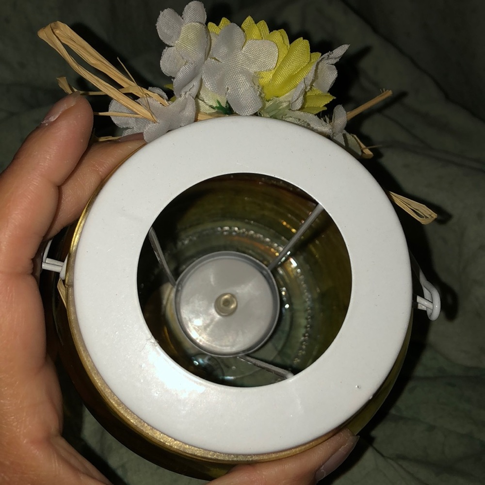 Lantern - Picture 4 of 4